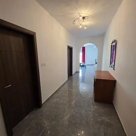 Modern 10 Mins To Mellieha Bay & Centre Apartment *