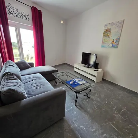 Modern 10 Mins To Mellieha Bay & Centre アパート Is-Sellum