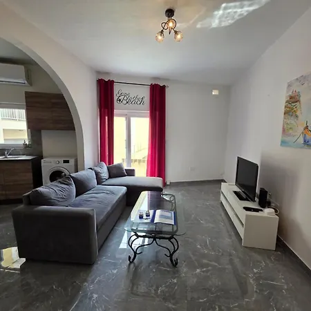 Modern 10 Mins To Mellieha Bay & Centre Is-Sellum