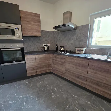 Modern 10 Mins To Mellieha Bay & Centre